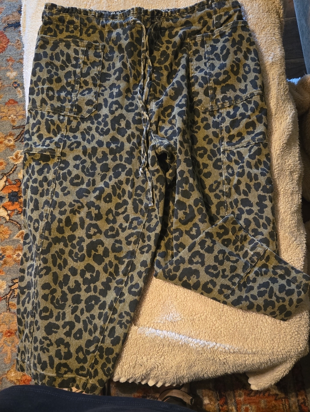 Flamingals Women's Leopard-Print Cargo Crop Capri Pants with Drawstring Waist
